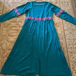 Long kurta with slit and embroidery